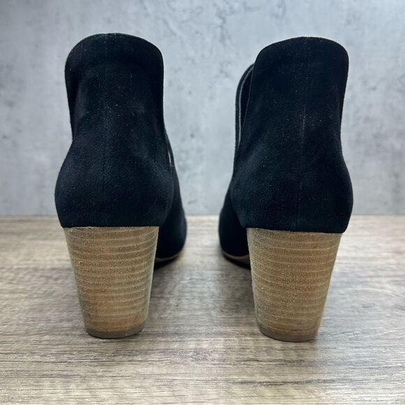 Cole Haan~Women’s~”Ferd” Black SuedePerforated Heeled Bootie~Size 9 - Picture 4 of 10